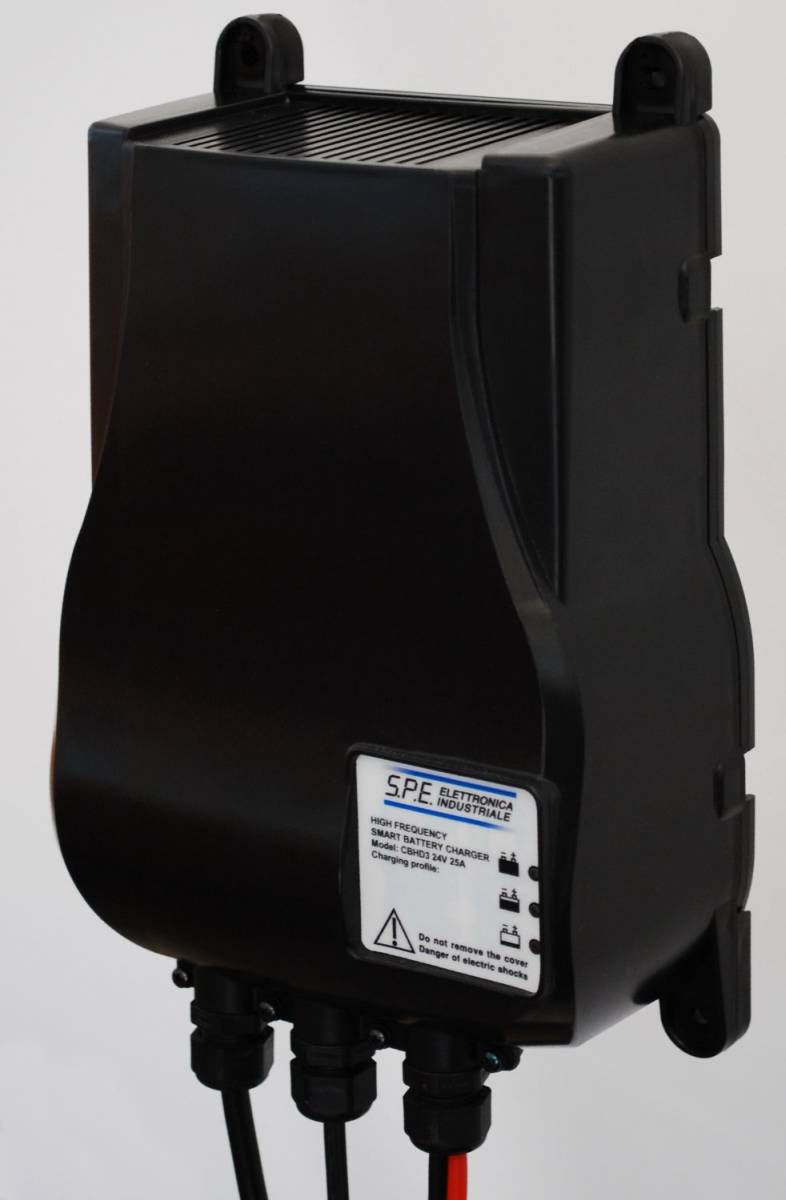 Q-Batteries energiesparendes Hochfrequenzladegerät 24V 15A by S.P.E. Charger CBHD3 ohne Batteriestecker - Ladekennlinie : Nassbatterien / PZS