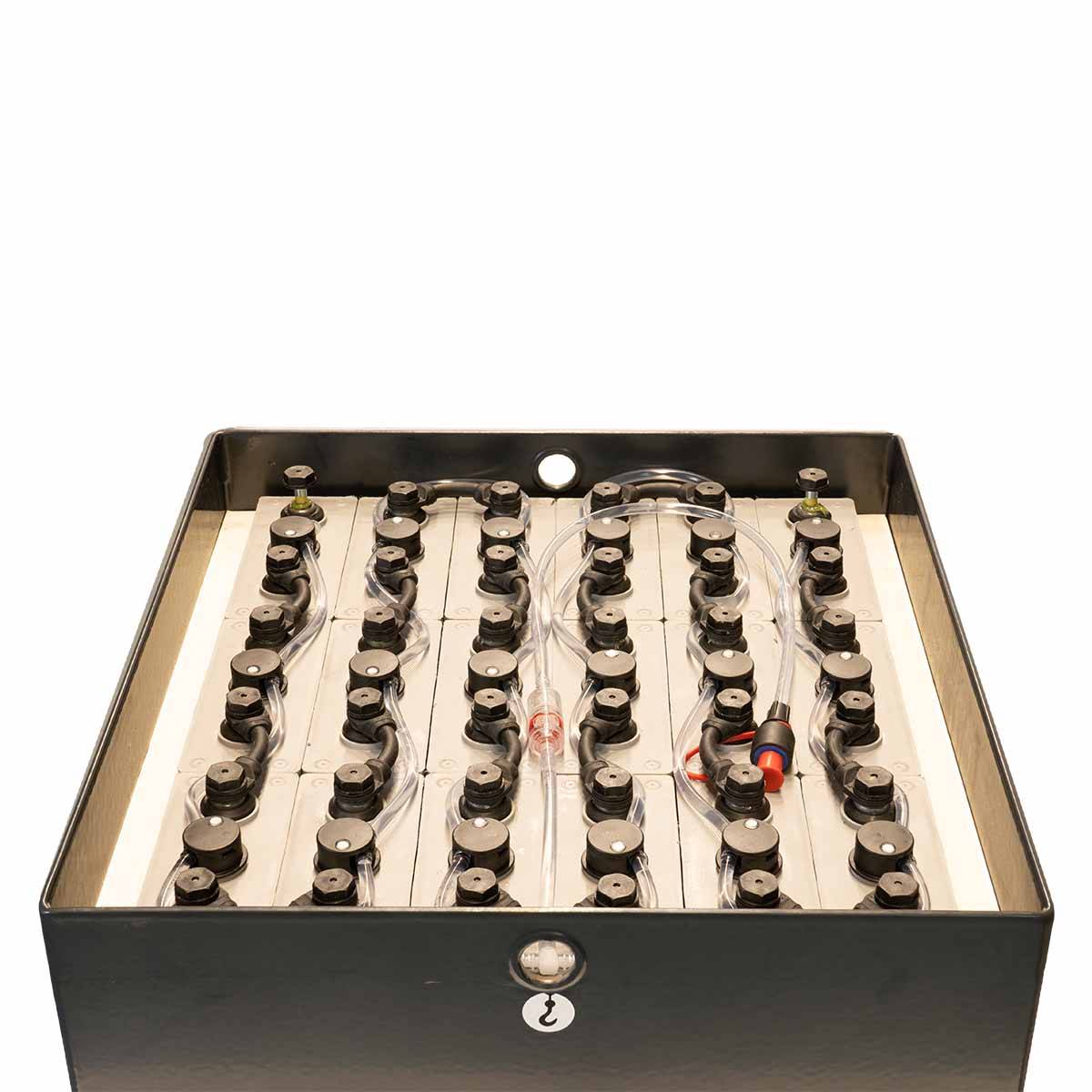 36V Gabelstaplerbatterie 4 PzS 240 Ah (615 * 564 * 396mm L/B/H) Trog 41379800 inkl. Aquamatik von Q-Batteries